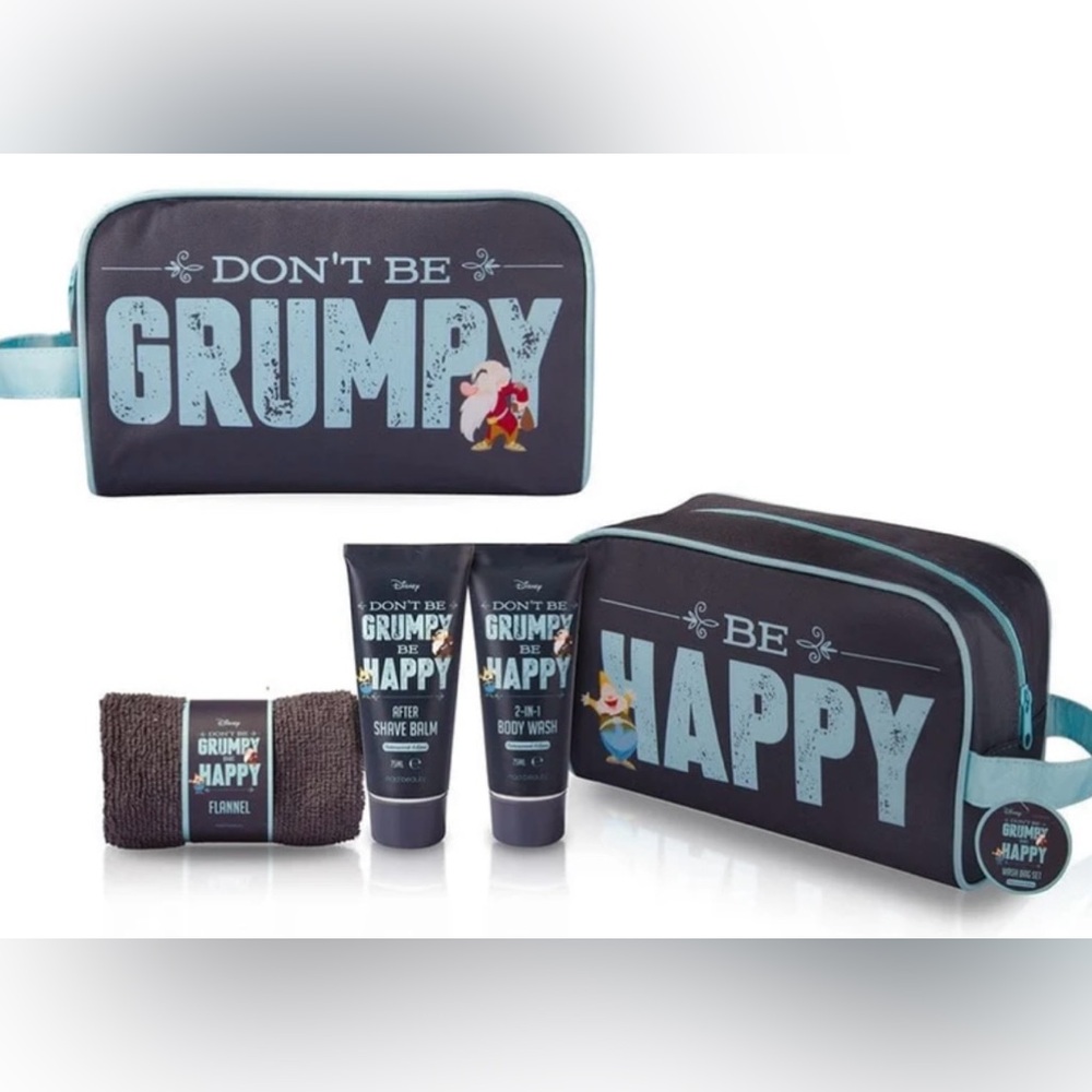 NWT Disney Snow Whites Grumpy and Happy wash bag set